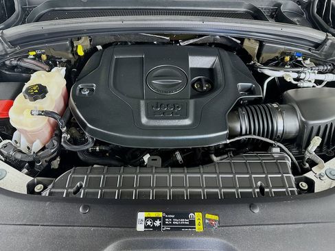 Certified 2023 Jeep Grand Cherokee Overland image 42