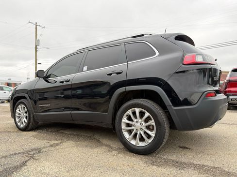 Used 2019 Jeep Cherokee Latitude w/ Popular Appearance Group image 5