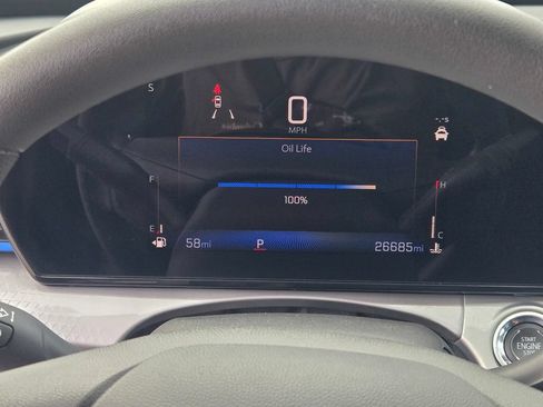 Used 2025 Chevrolet Trax LT FWD image 38