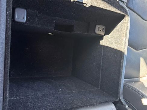 Used 2017 Cadillac Escalade ESV Luxury image 18