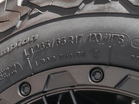 Used 2019 Toyota Tacoma SR5 image 39