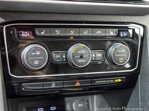 Used 2023 Volkswagen Atlas Cross Sport SE AWD/4WD image 16