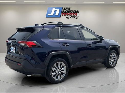 Used 2023 Toyota RAV4 XLE Premium FWD image 5