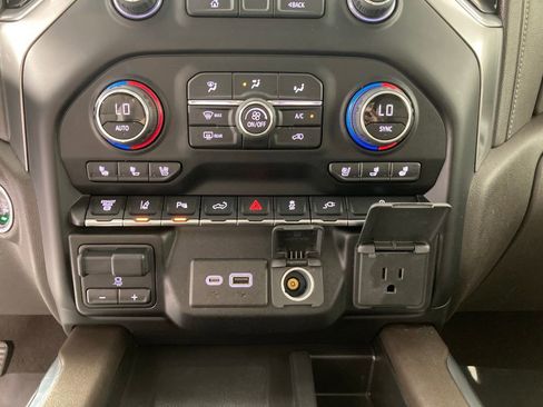 Used 2020 Chevrolet Silverado 2500 LTZ w/ LTZ Premium Package AWD/4WD image 13