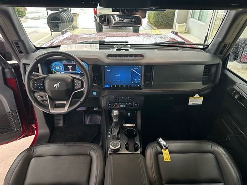 Certified 2025 Ford Bronco Badlands image 29