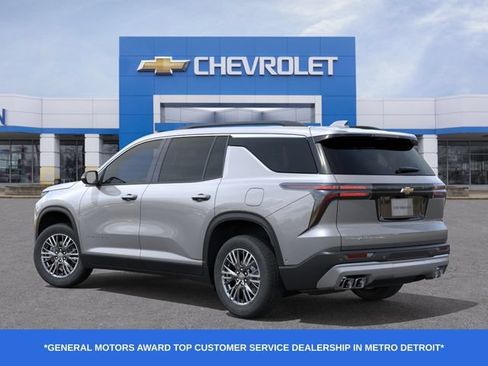 New 2026 Chevrolet Traverse LT w/ Driver Confidence Package AWD/4WD image 4