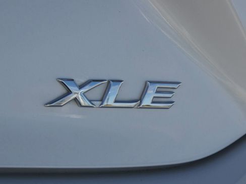 Used 2025 Toyota Camry XLE image 19