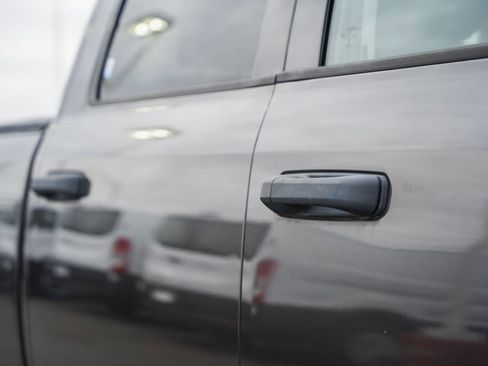 Used 2017 RAM 2500 Tradesman w/ Chrome Appearance Group image 21