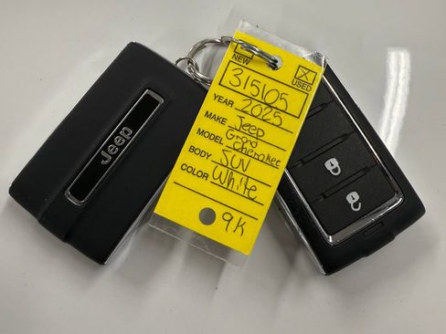 Used 2025 Jeep Grand Cherokee Laredo w/ MOPAR Finishing Package RWD image 28