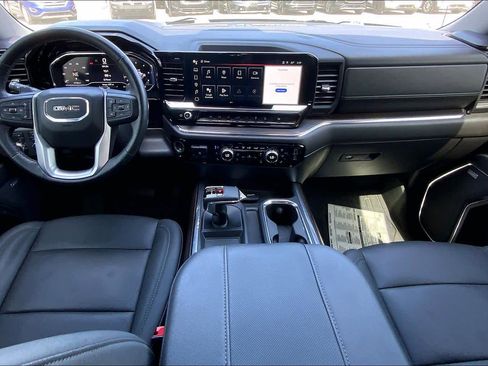 Used 2024 GMC Sierra 1500 SLT w/ SLT Premium Plus Package AWD/4WD image 15