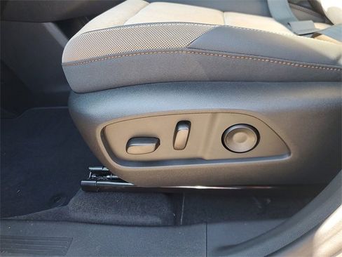 New 2026 Chevrolet Equinox ACTIV w/ Convenience Package III image 17