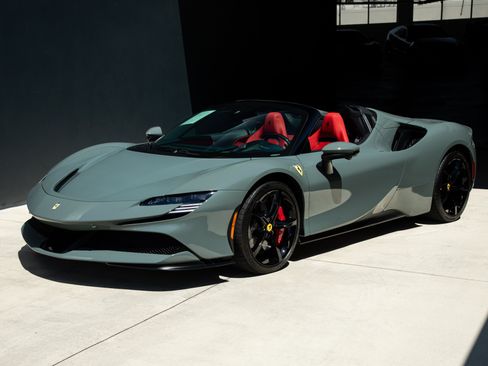 Certified 2025 Ferrari SF90 Spider AWD/4WD image 33