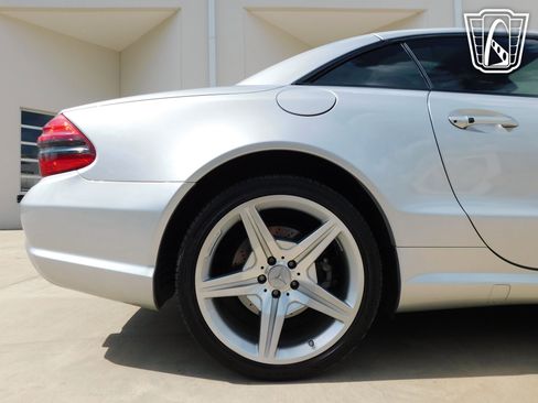 Used 2009 Mercedes-Benz SL 550 image 27