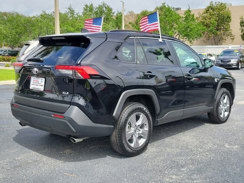 Certified 2025 Toyota RAV4 XLE FWD image 5