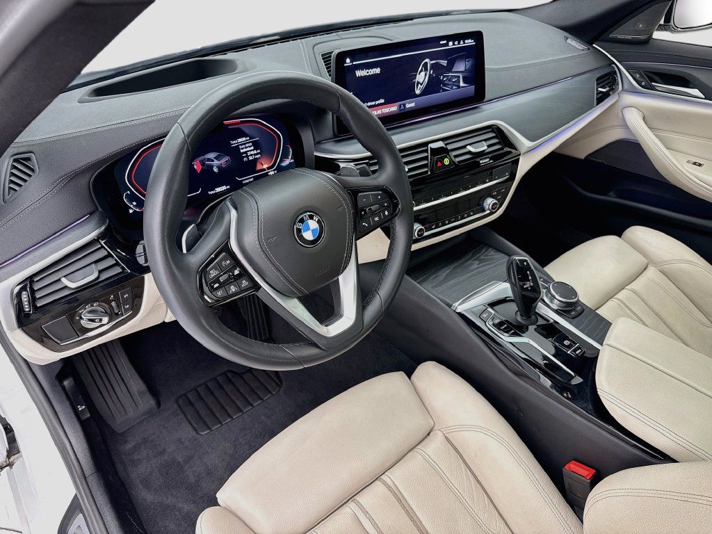 Certified 2023 BMW 530i w/ Premium Package RWD image 9
