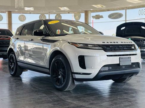 Used 2025 Land Rover Range Rover Evoque S AWD/4WD image 4
