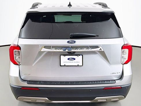 Used 2022 Ford Explorer XLT w/ Equipment Group 202A AWD/4WD image 11