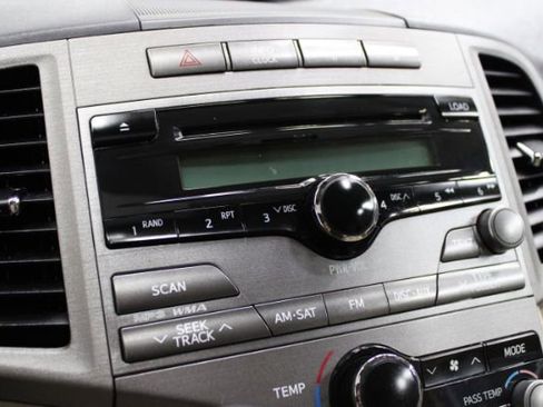 Used 2009 Toyota Venza image 10