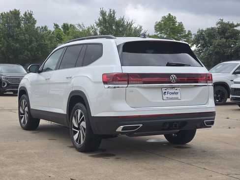 New 2026 Volkswagen Atlas SE FWD image 3