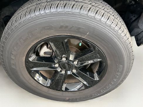 Used 2023 Jeep Wrangler Unlimited Sport image 11