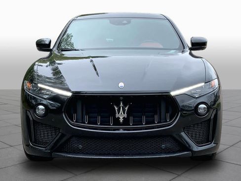 Used 2021 Maserati Levante Trofeo AWD/4WD image 4