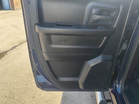 Used 2015 RAM 1500 Express AWD/4WD image 12