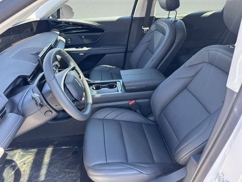 New 2026 Lincoln Nautilus Premier w/ Equipment Group 102A AWD/4WD image 9
