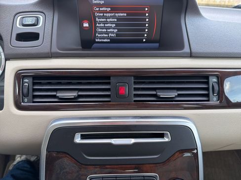 Used 2013 Volvo XC70 T6 image 35