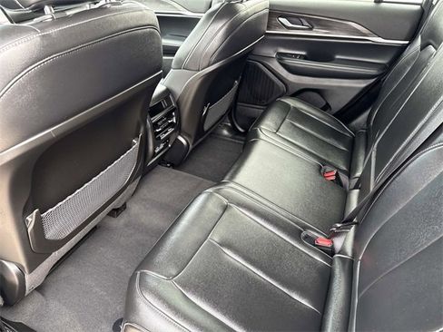 Used 2023 Jeep Grand Cherokee Limited image 14