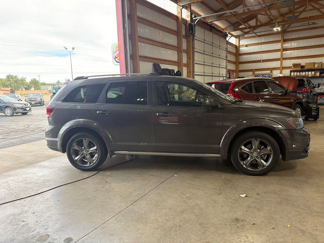Used 2017 Dodge Journey Crossroad w/ Popular Equipment Group AWD/4WD image 7
