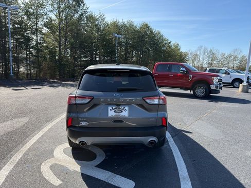 Used 2022 Ford Escape SEL image 4