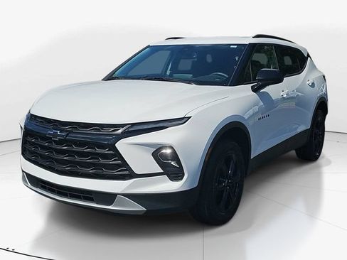 Used 2024 Chevrolet Blazer LT w/ Convenience Package FWD image 9