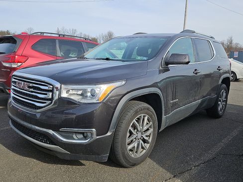 Used 2018 GMC Acadia SLE image 2