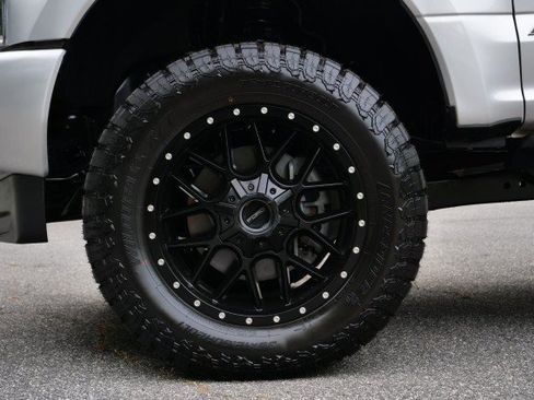Used 2019 Ford F250 Platinum w/ Platinum Ultimate Package AWD/4WD image 11