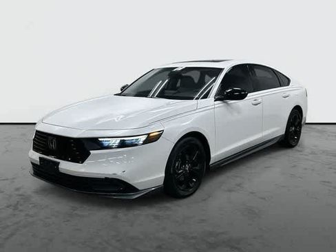 Used 2025 Honda Accord SE image 1
