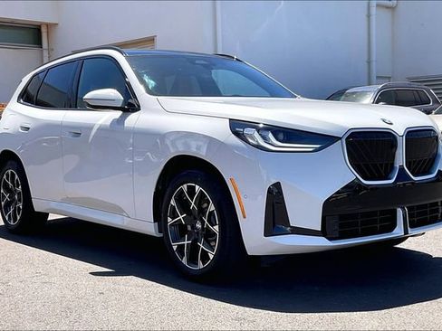 New 2026 BMW X3 xDrive30i w/ Premium Package AWD/4WD image 2