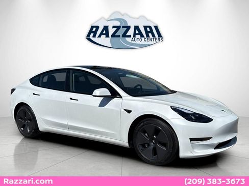 Used 2023 Tesla Model 3 Standard Range RWD image 1