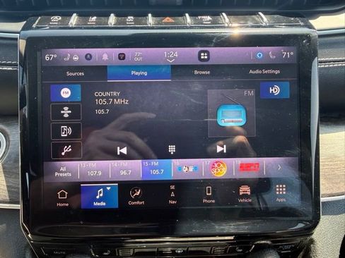 Certified 2022 Jeep Grand Cherokee L Limited AWD/4WD image 25
