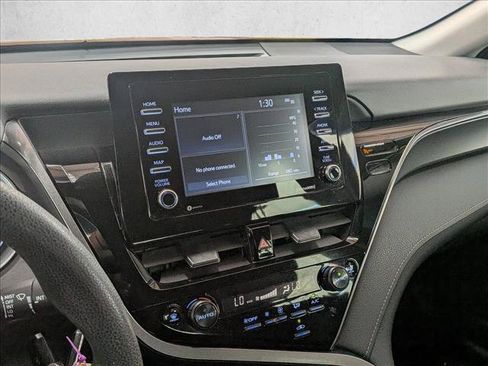 Used 2022 Toyota Camry LE FWD image 19