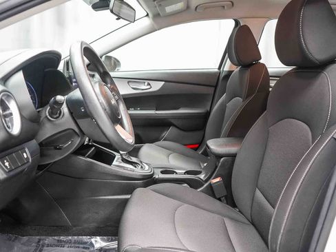 Used 2023 Kia Forte LXS image 17