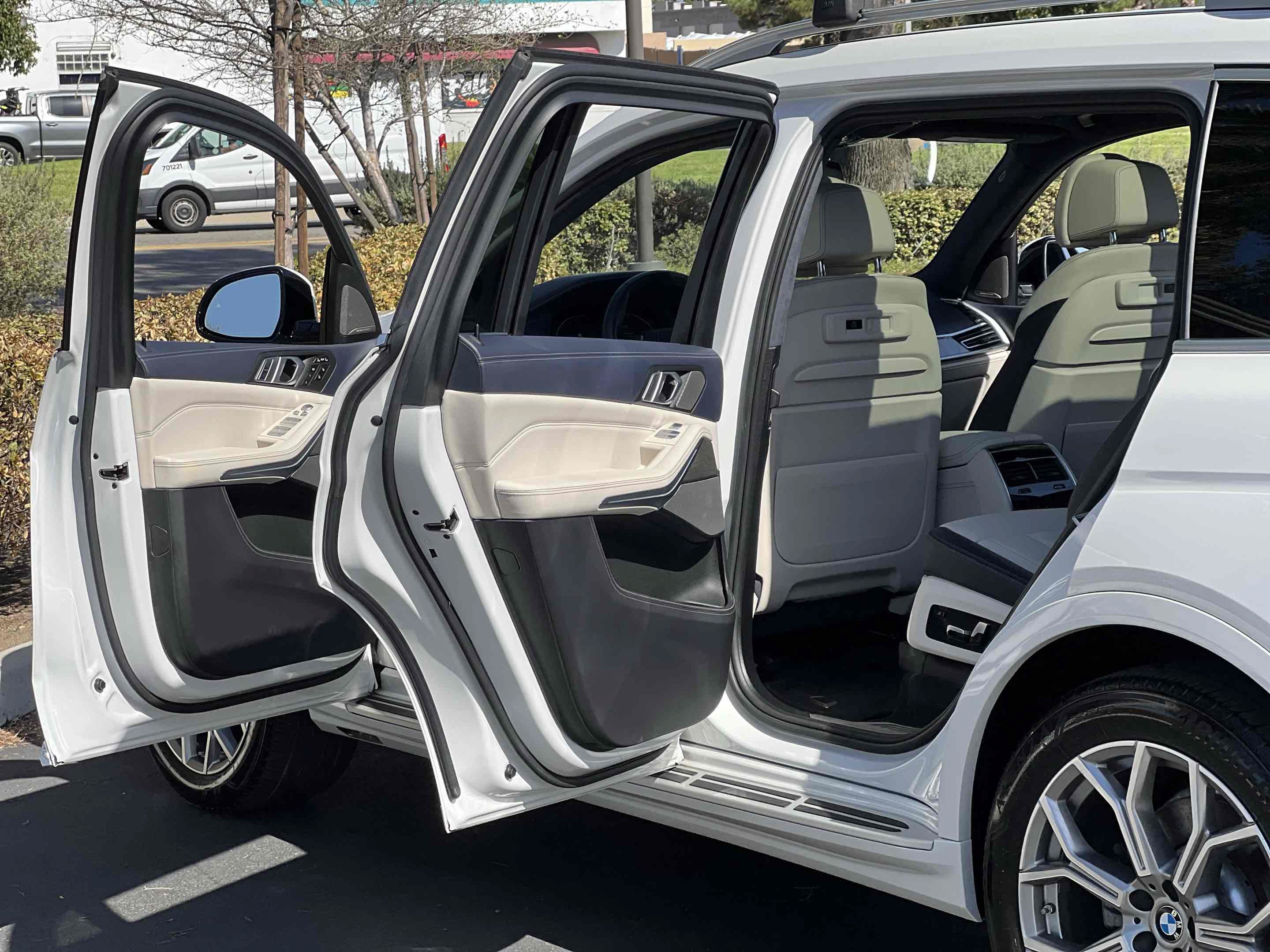 Used 2020 BMW X7 xDrive40i w/ Premium Package AWD/4WD image 78