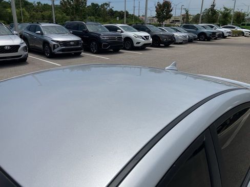 Used 2013 Hyundai Elantra GLS w/ Preferred Pkg FWD image 13