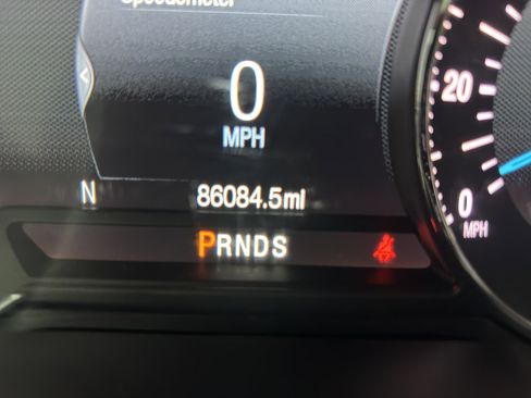 Used 2018 Ford Explorer Platinum image 5