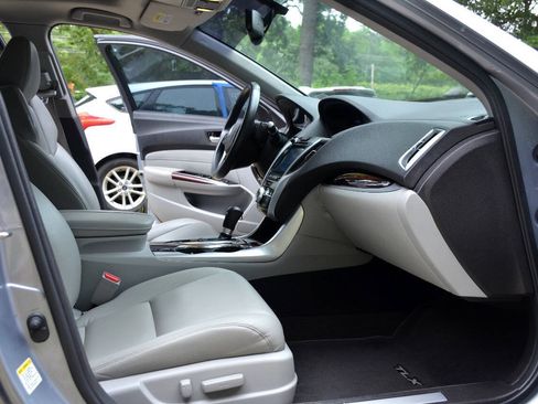 Used 2015 Acura TLX FWD image 10
