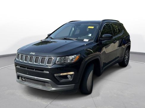Used 2020 Jeep Compass Latitude FWD image 2