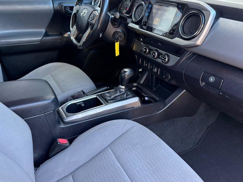 Used 2017 Toyota Tacoma SR5 w/ Tow Package image 17