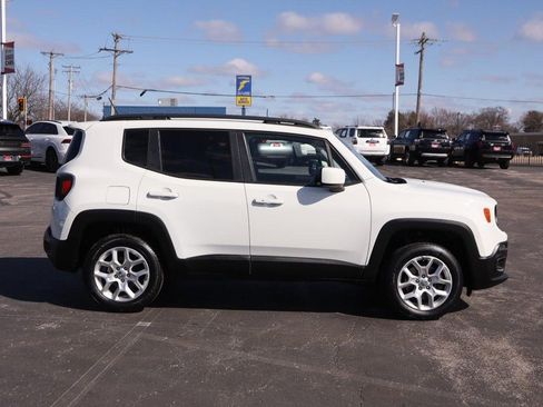 Used 2017 Jeep Renegade Latitude image 5