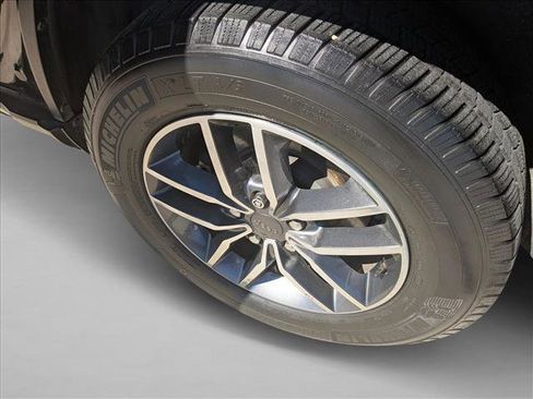 Used 2019 Jeep Grand Cherokee Limited w/ Luxury Group II image 21