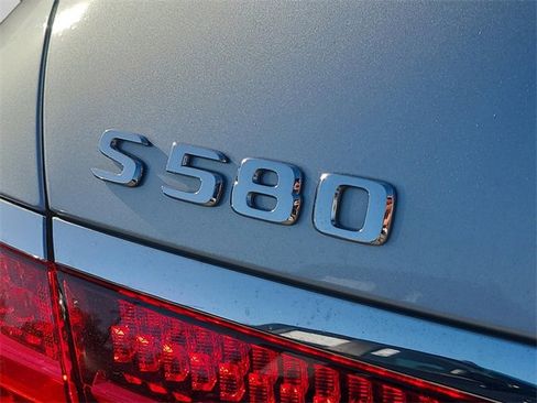 Used 2022 Mercedes-Benz S 580 4MATIC Sedan image 9