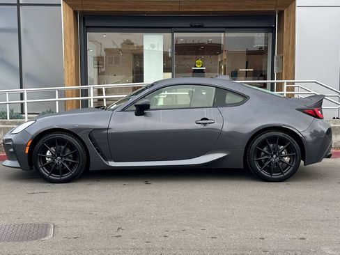 Used 2024 Toyota GR86 Premium image 5